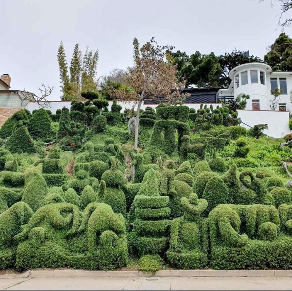 harper's topiary garden