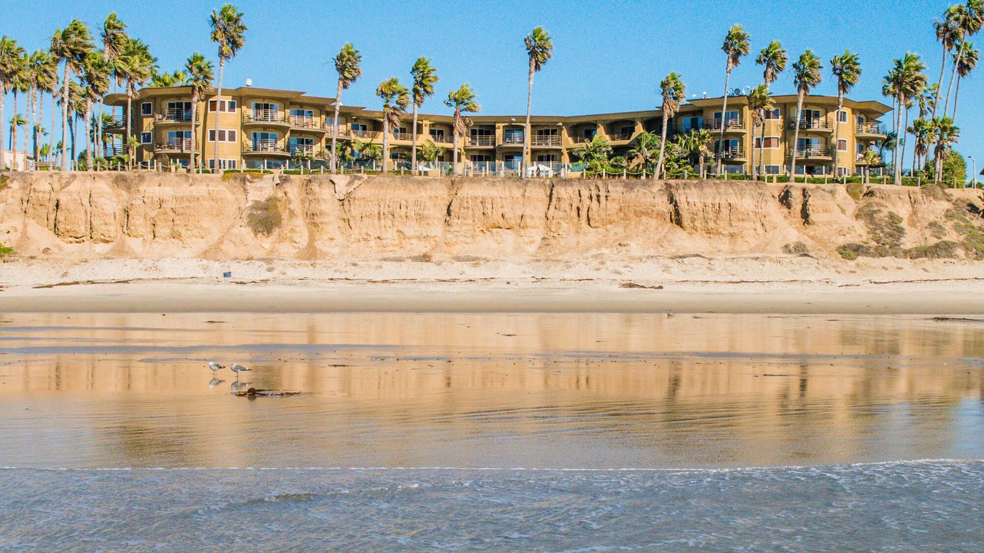 Front view of the Pacific Terrace Hotel