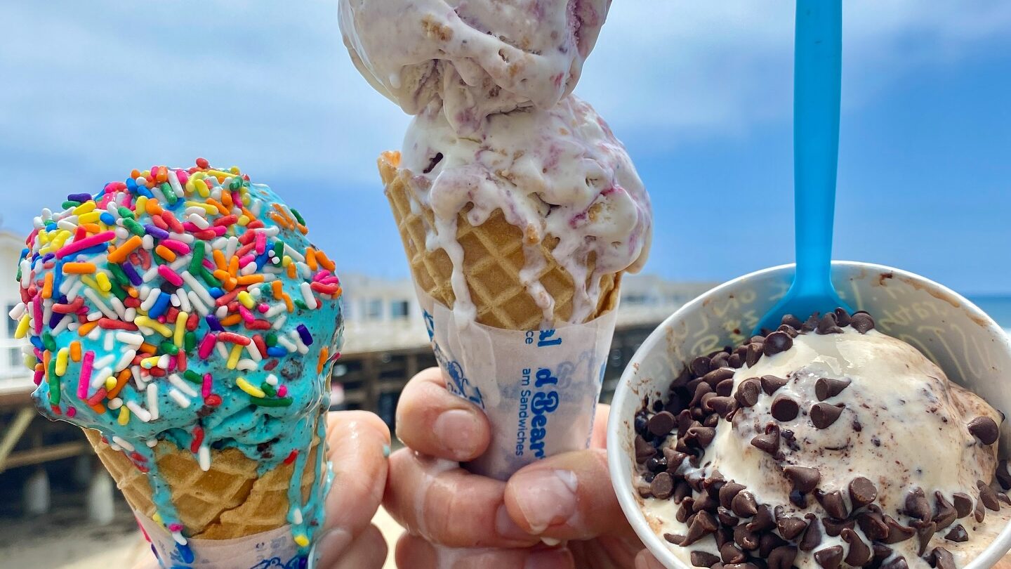 The Baked Bear ice cream in front of the beach
